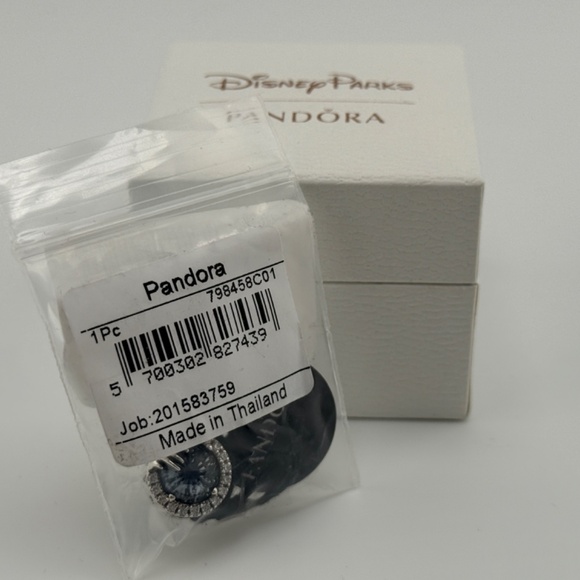 Disney Pandora - Frozen Winter Crystal - Bead Charm - Picture 4 of 4